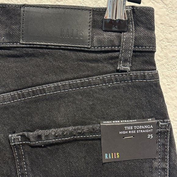 Rails NWT Topanga High Rise Straight Black Denim Jeans- Size 25 - Picture 5 of 7